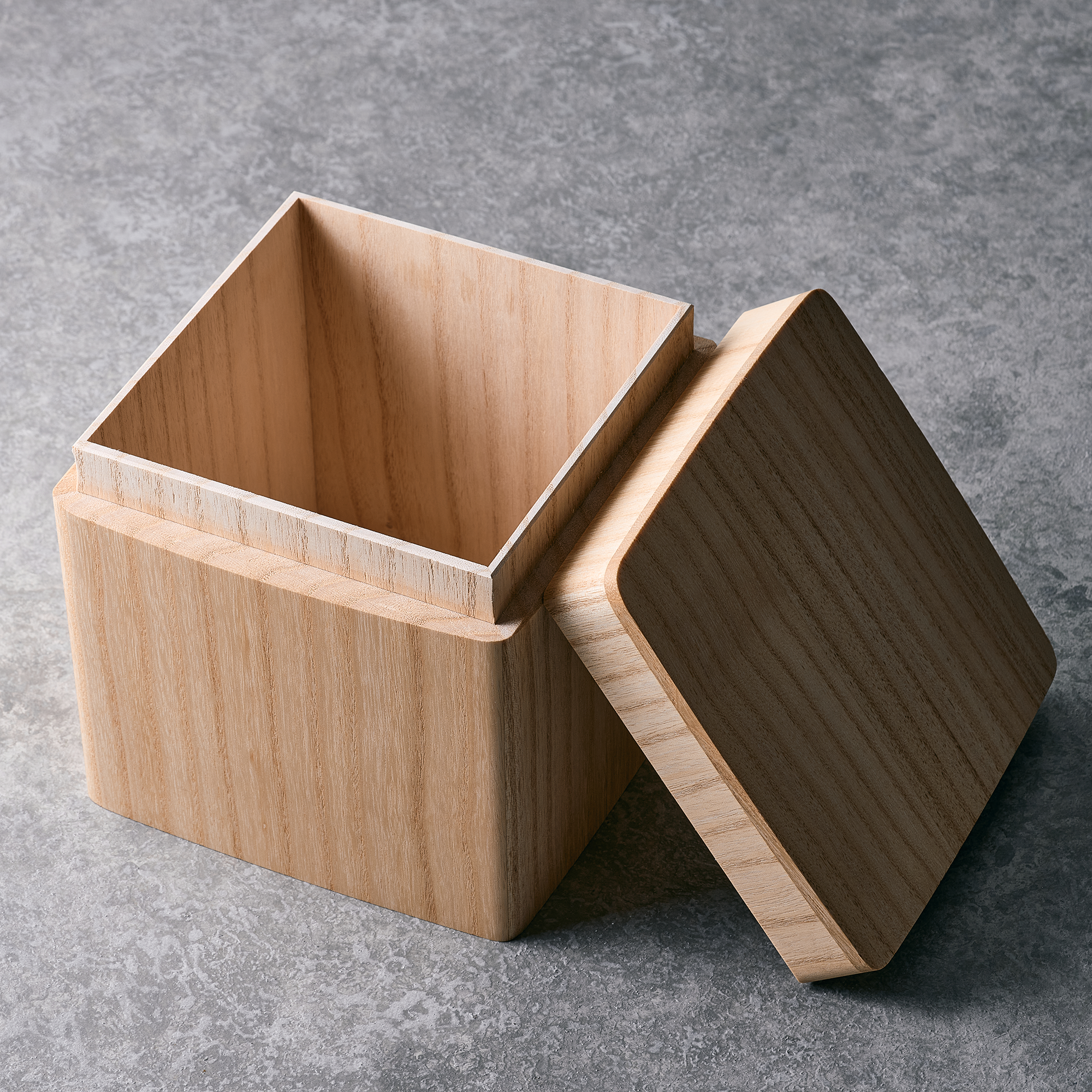 KIRIFT TOYAMA PAULOWANIA STRAGED BOX (2kg)  W7.0 x D7.0 x H7.0 in