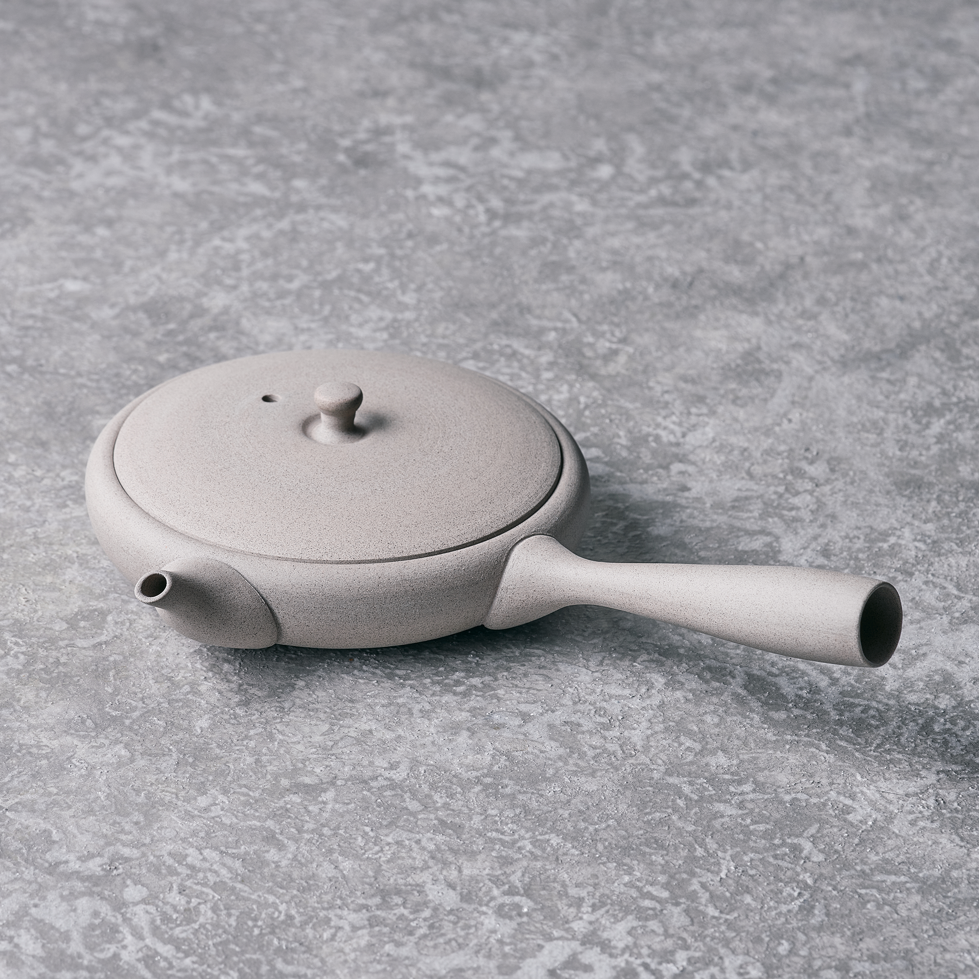 TOKONAME WARE YUSUKE WATANABE JINSUI KILN JAPANESE TEAPOT(80ml) W7.8 x D5.1 x H1.8 in