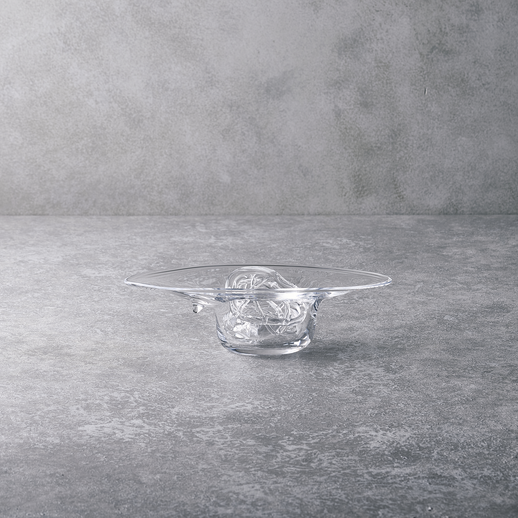DAISUKE TAKATOMI FLOWER VASE W8.4 x D5.2 x H2.3in