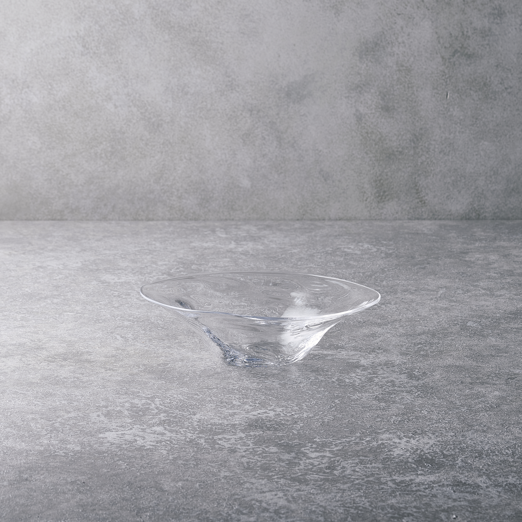 DAISUKE TAKATOMI GLASS PLATE Φ7.0 x H1.9in