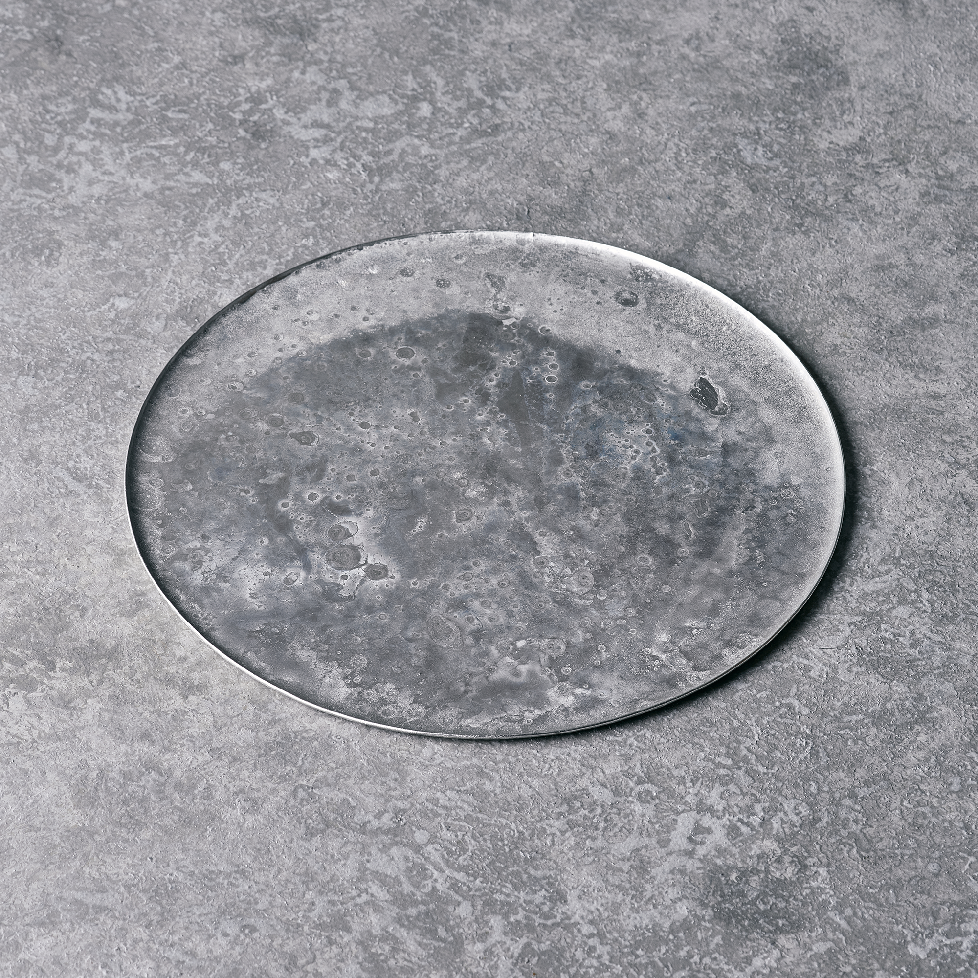 TAIKI SUGISHIMA ROUND BRASS PLATE