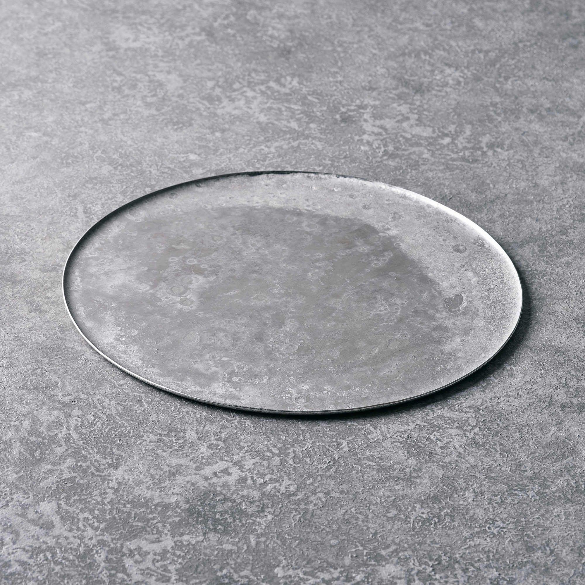TAIKI SUGISHIMA ROUND BRASS PLATE