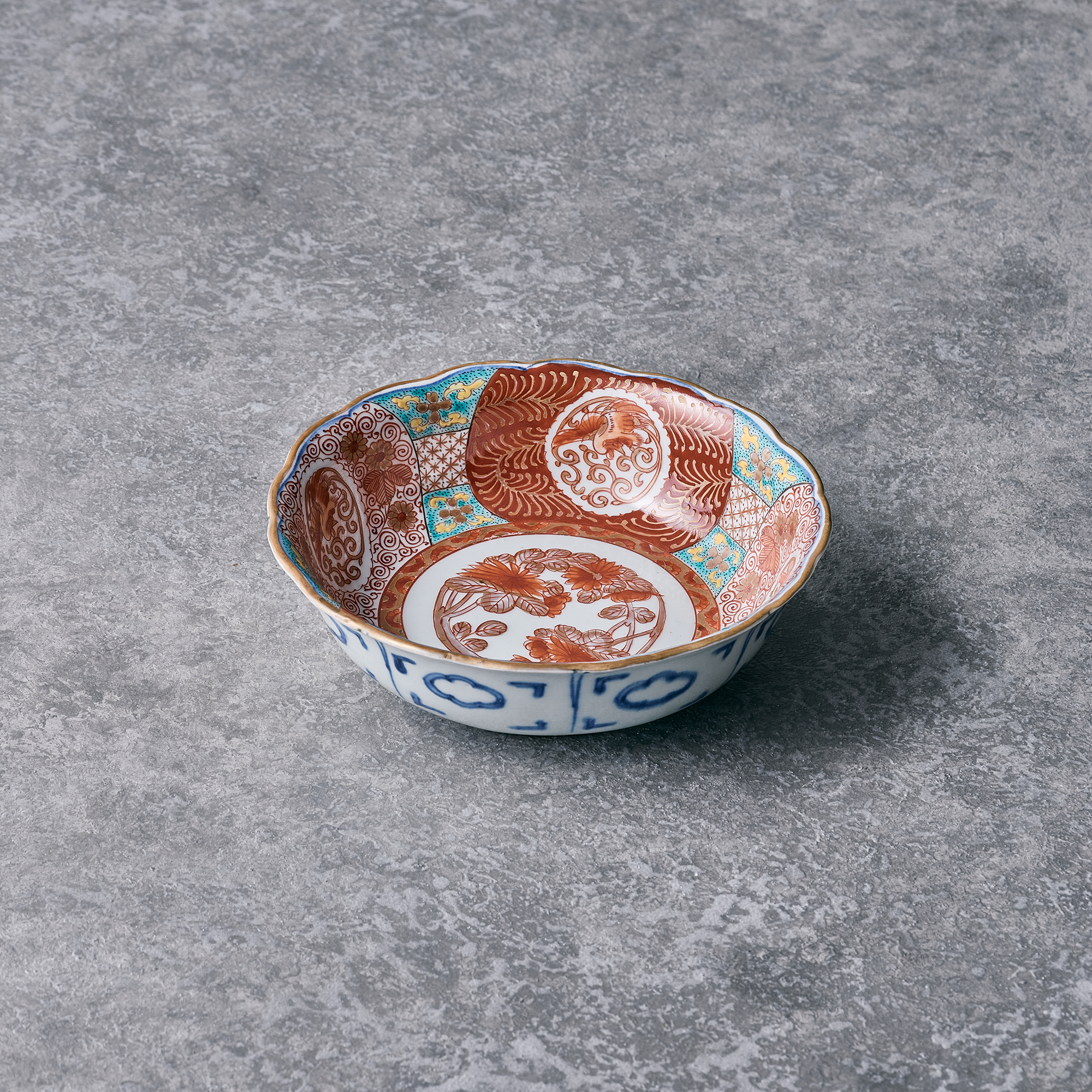 IMARI WARE PHOENIX /ARABESQUE PATTERN BLOWL Φ6.69 x H2.16in
