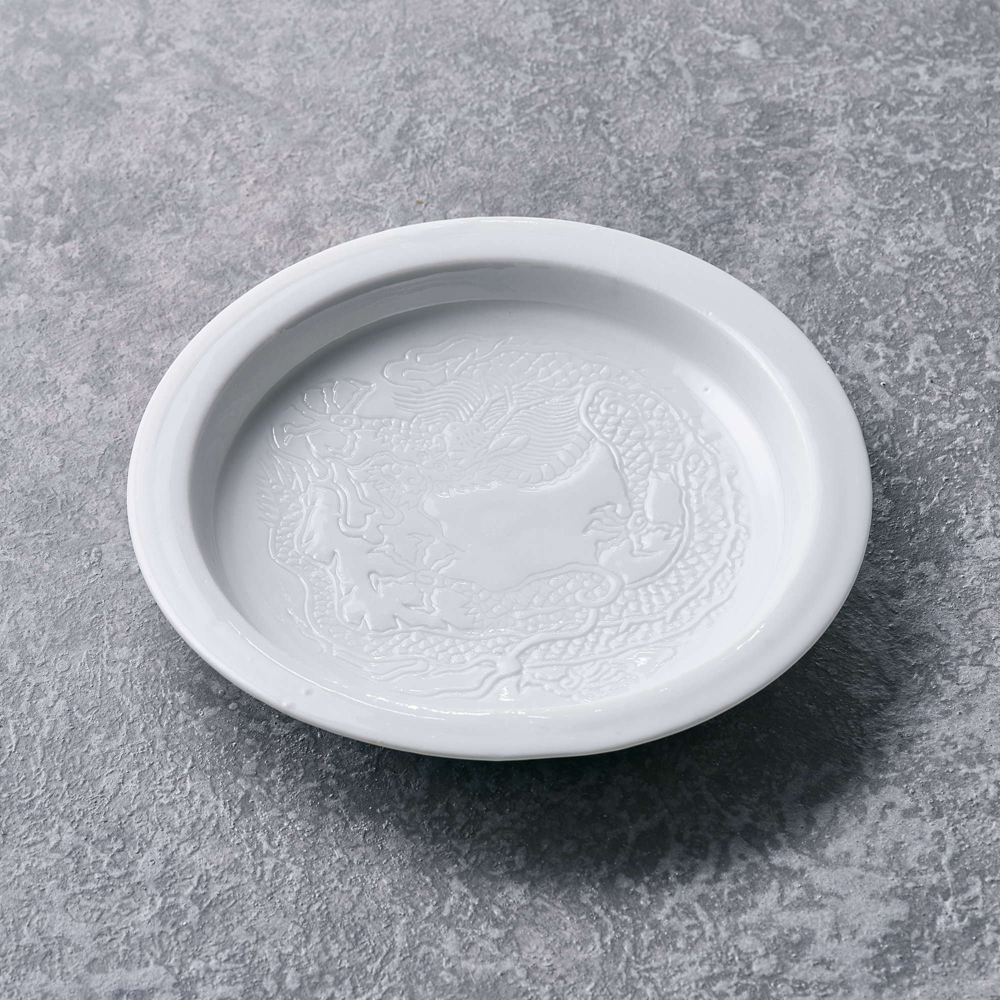 伊万里 白磁龍文様五寸皿(幕末〜明治) 直径16cm