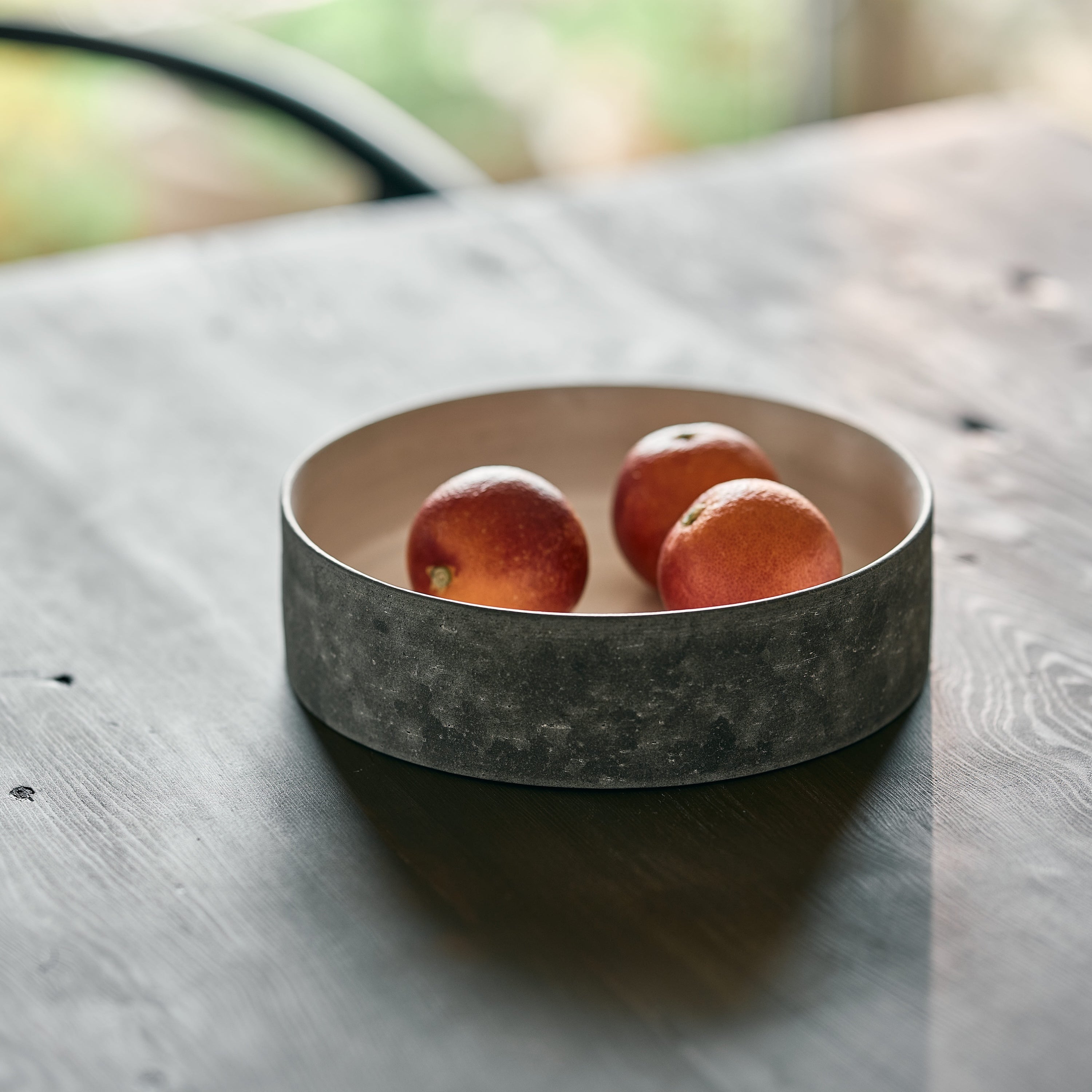 KENJI OMORI BOWL SILVER GLAZE Φ20cm 銀彩ドラ鉢