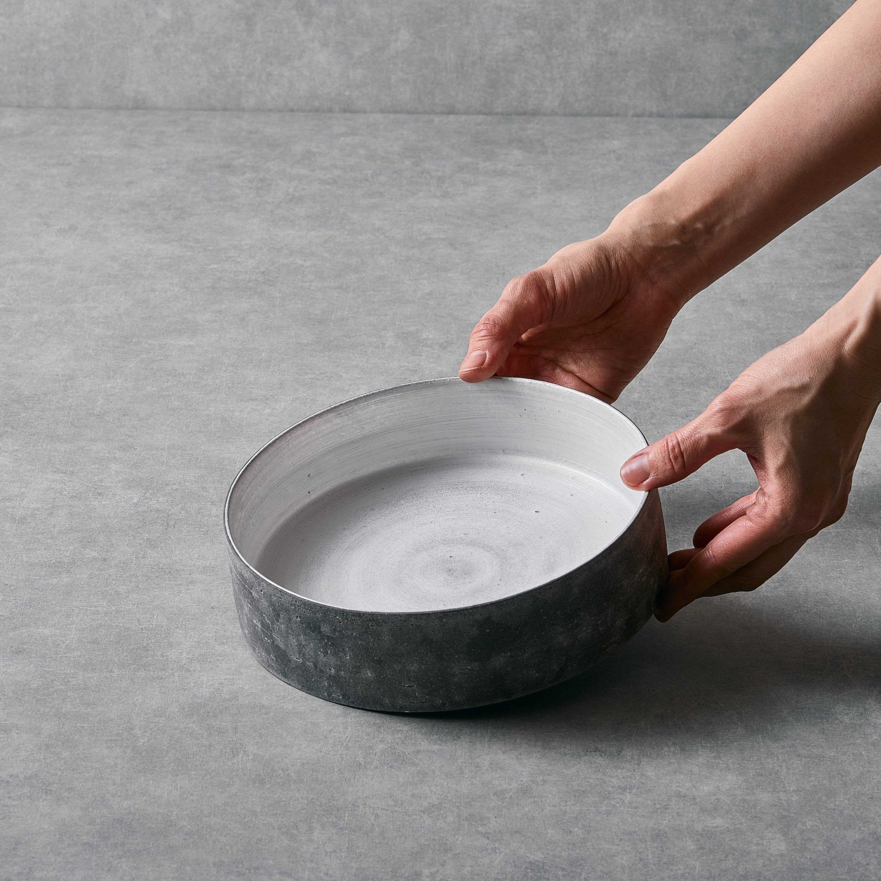 KENJI OMORI BOWL SILVER GLAZE Φ20cm 銀彩ドラ鉢