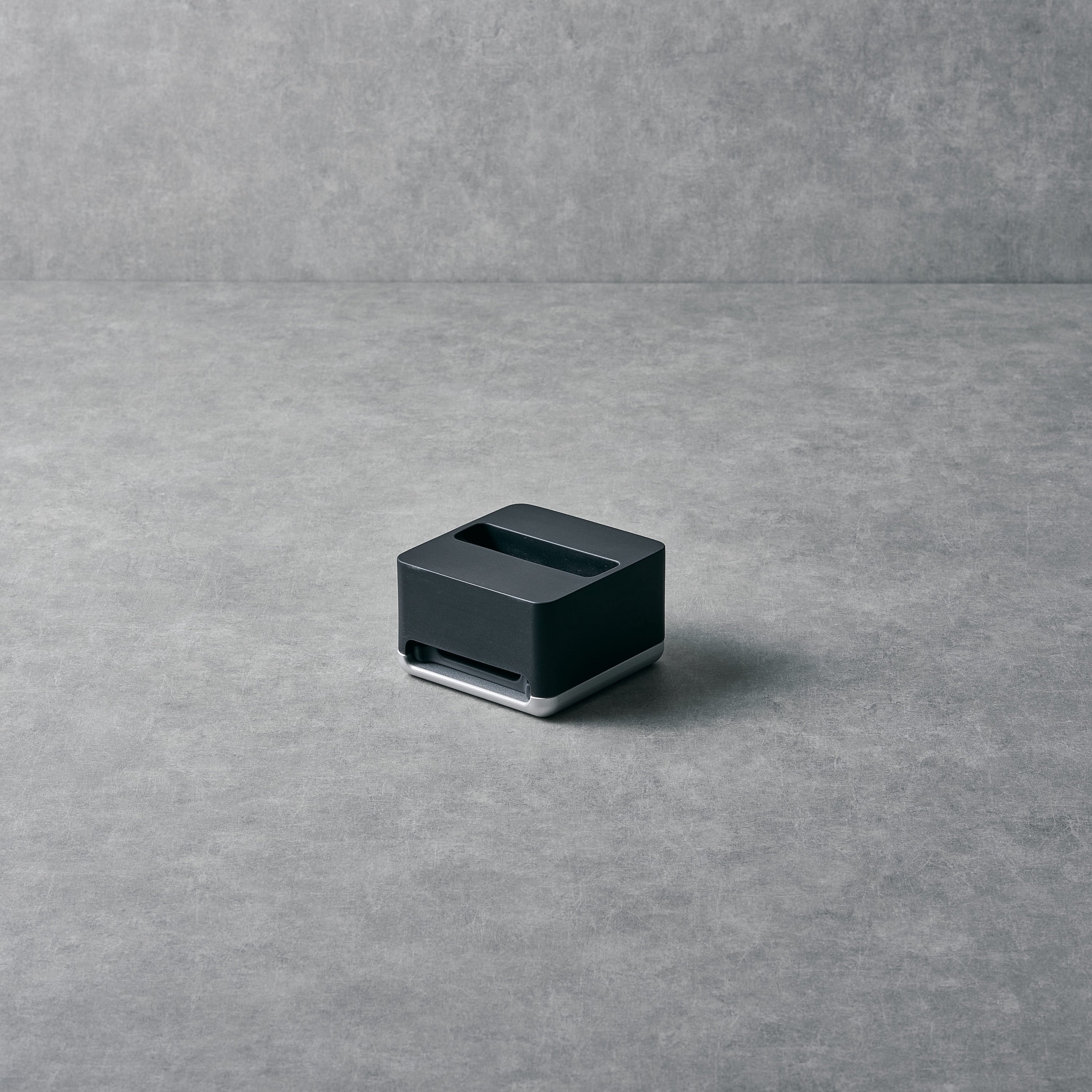 +STONE SPEAKER BLACK