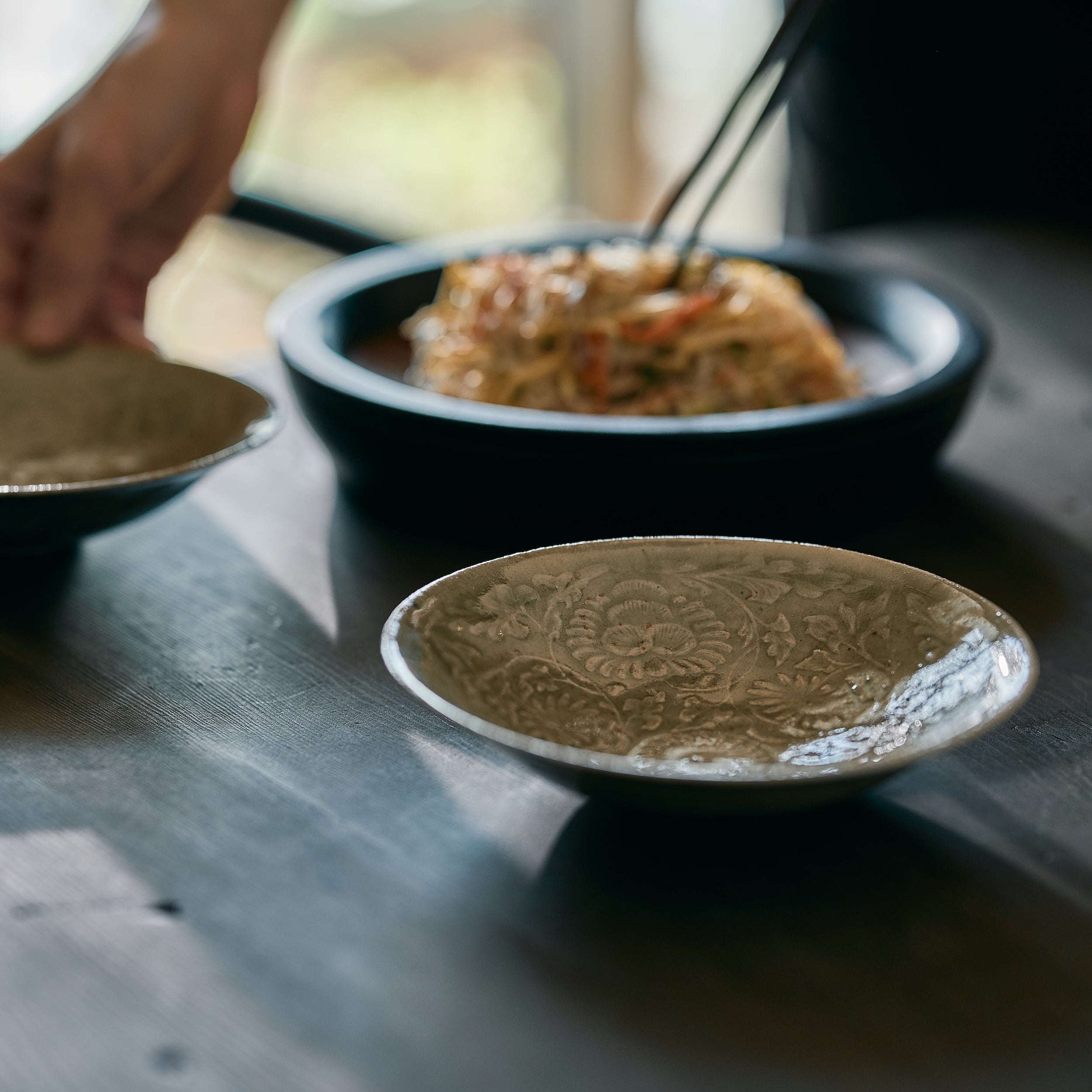 SHINJI HIDAKA CELADON BOWL Φ6.2 x H1.8 in 青磁宝相華文鉢 高麗写5寸