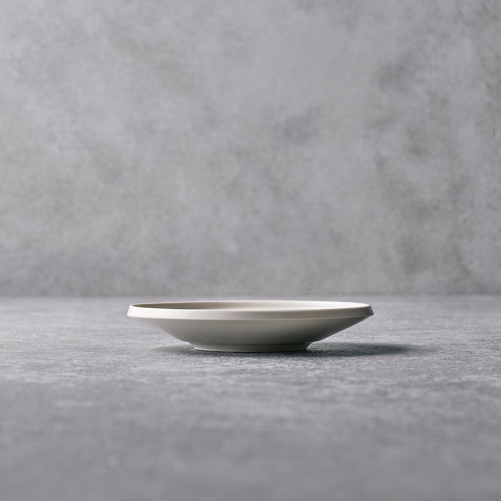 HANASAKA Saucer (off white)