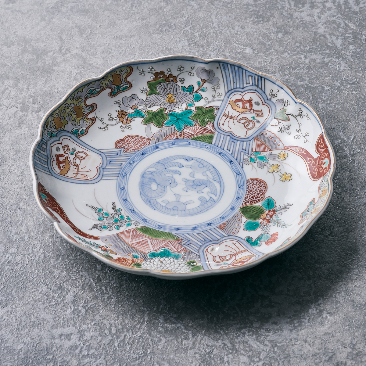 伊万里色絵桔梗文7寸皿 (直径21.5cm)